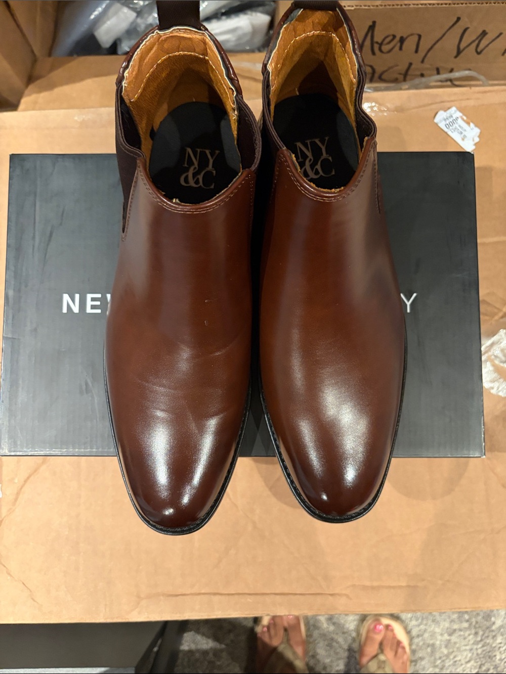 New York & Company Men’s Brown Chukka Boots